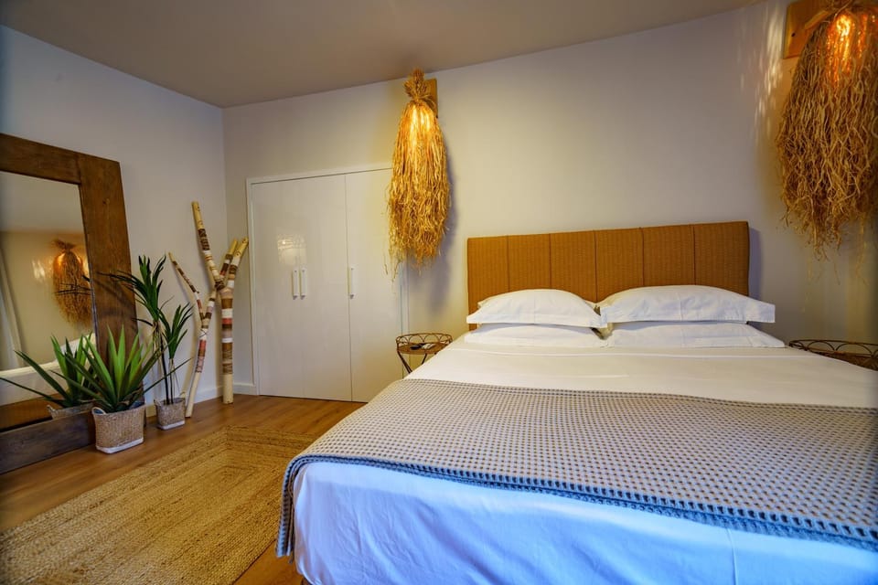 Bedroom, wardrobe