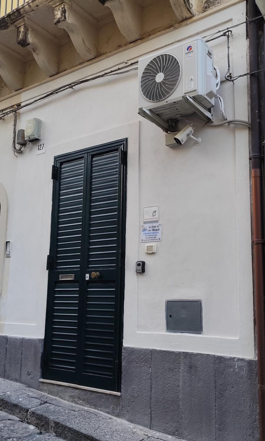 Property building, Day, air conditioner