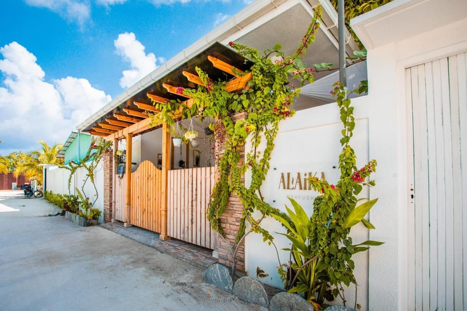 Property building, Facade/entrance