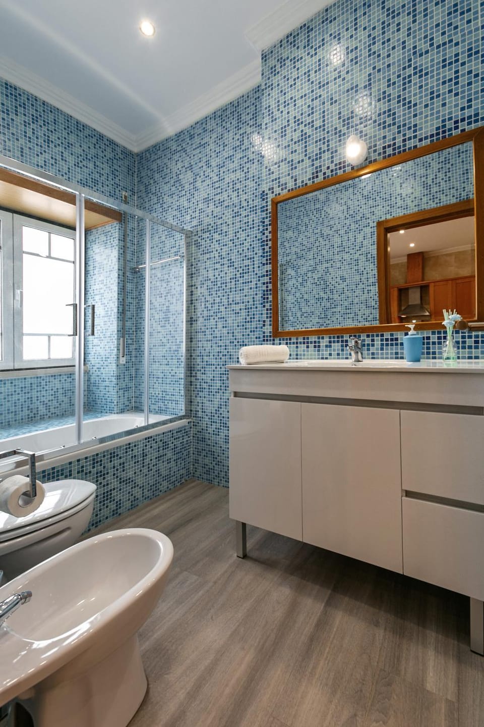 Bathroom, Bath
