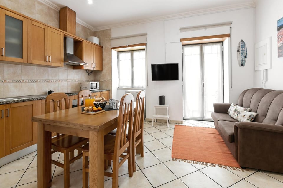 TV and multimedia, Kitchen or kitchenette, Seating area
