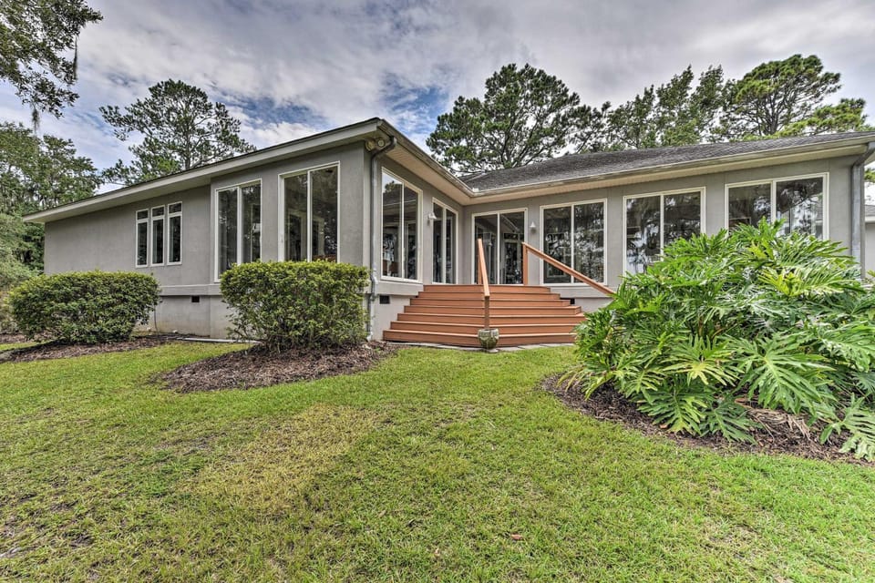 Waterfront Home w/ Shared Dock on Okatie River House in Jasper County