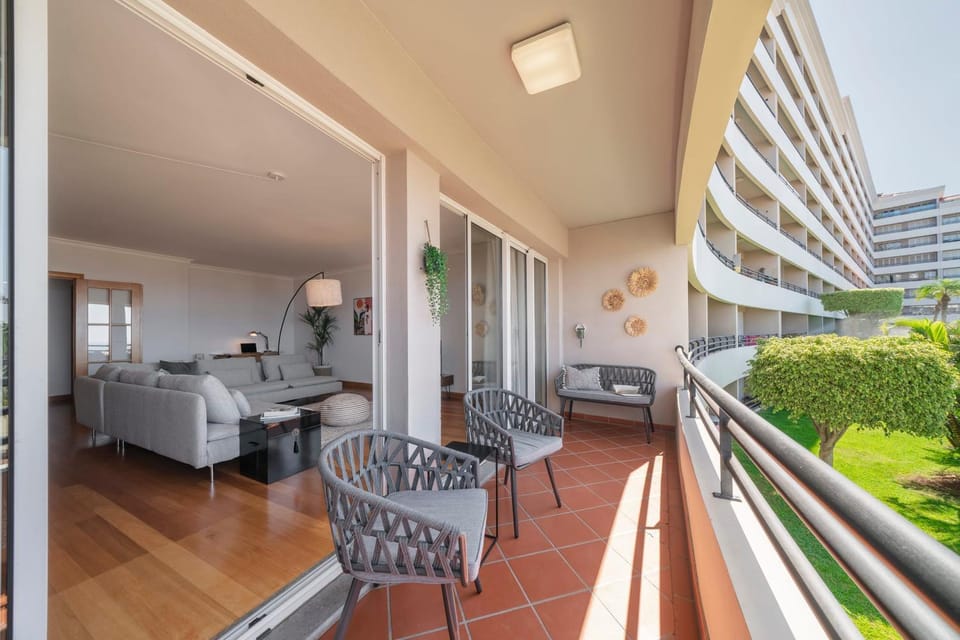 View (from property/room), Balcony/Terrace, Seating area