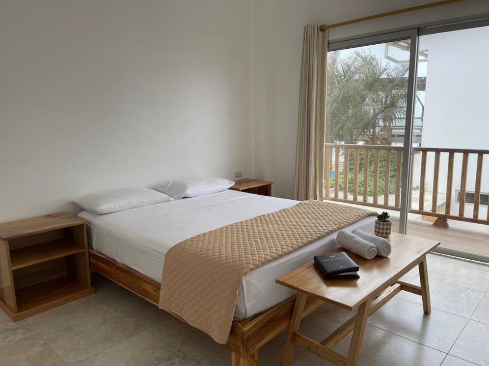 Bed, Balcony/Terrace, Bedroom