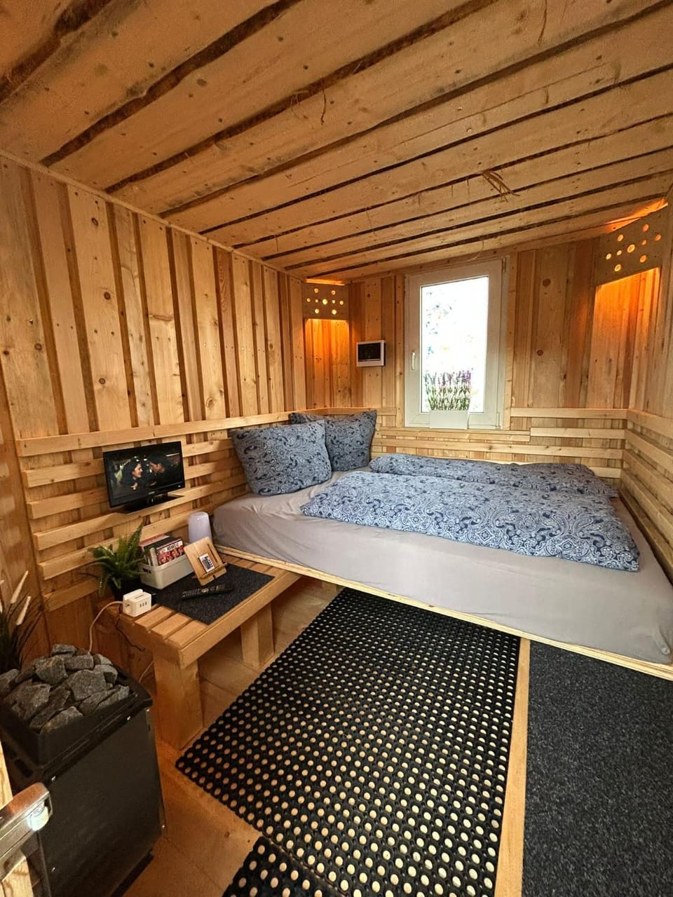 Röhrencamp Schöten/Apolda Campground/ 
RV Resort in Thuringia, Germany