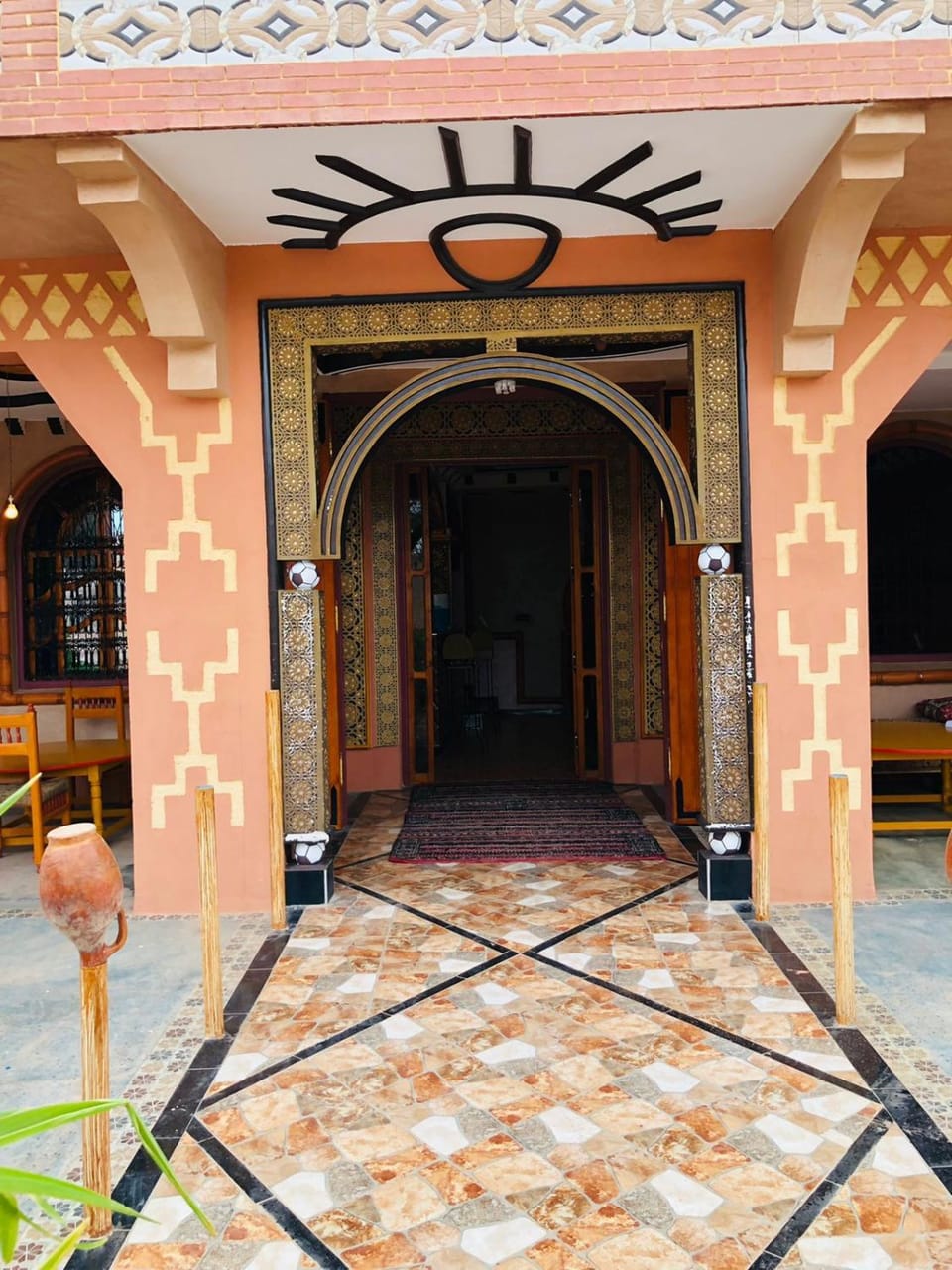 Facade/entrance, Day