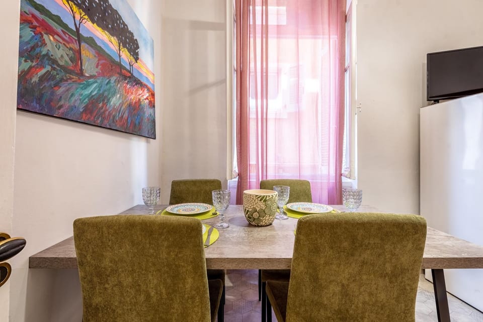 TV and multimedia, Kitchen or kitchenette, Seating area, Dining area