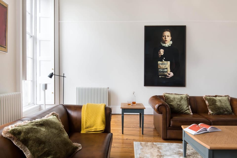 Living room, Seating area