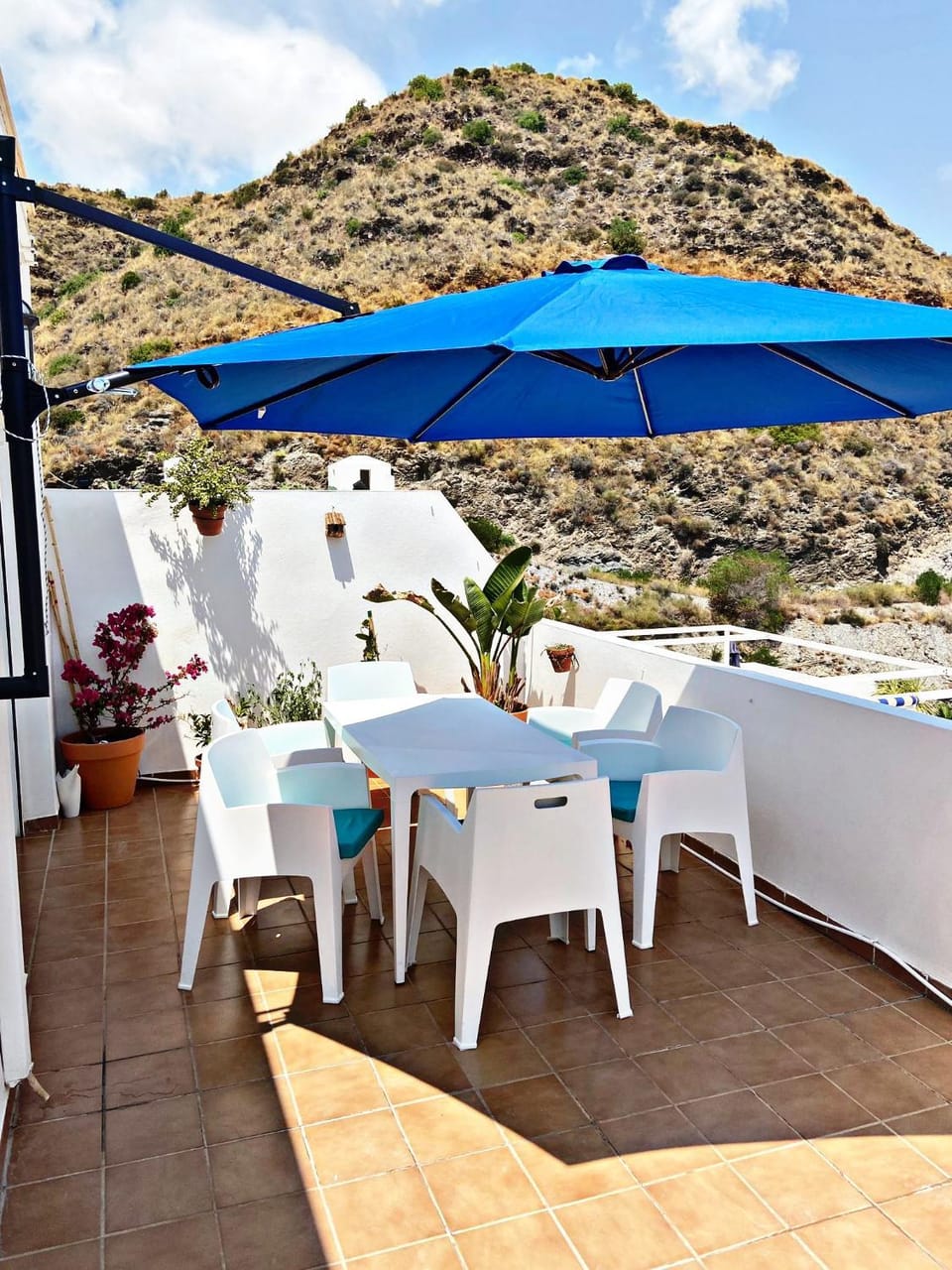 View (from property/room), Balcony/Terrace, Mountain view