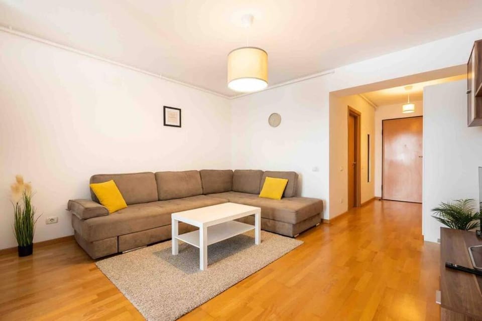 Perfect Studio with View and Undergound parking Apartment in Bucharest