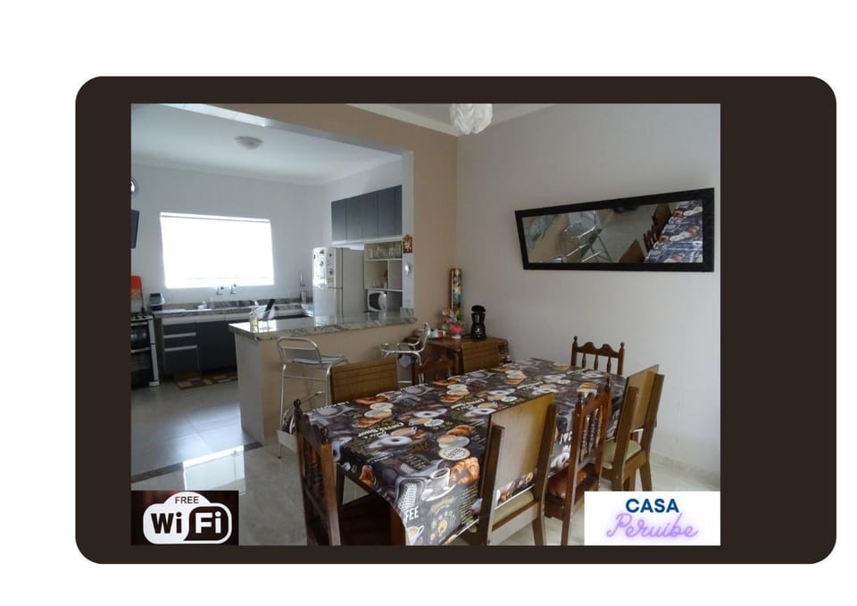 Dining area, Food