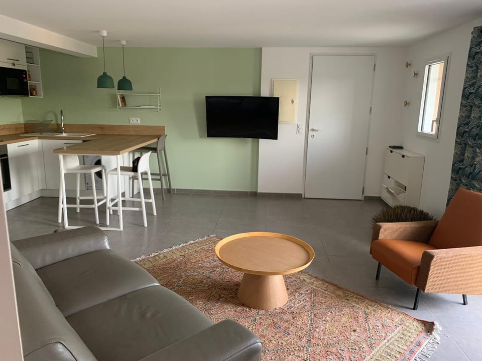 Saint-Péray : La Chapelle du Prieuré Apartment in Provence-Alpes-Côte d'Azur