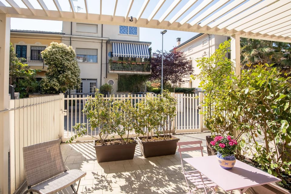 Day, Garden