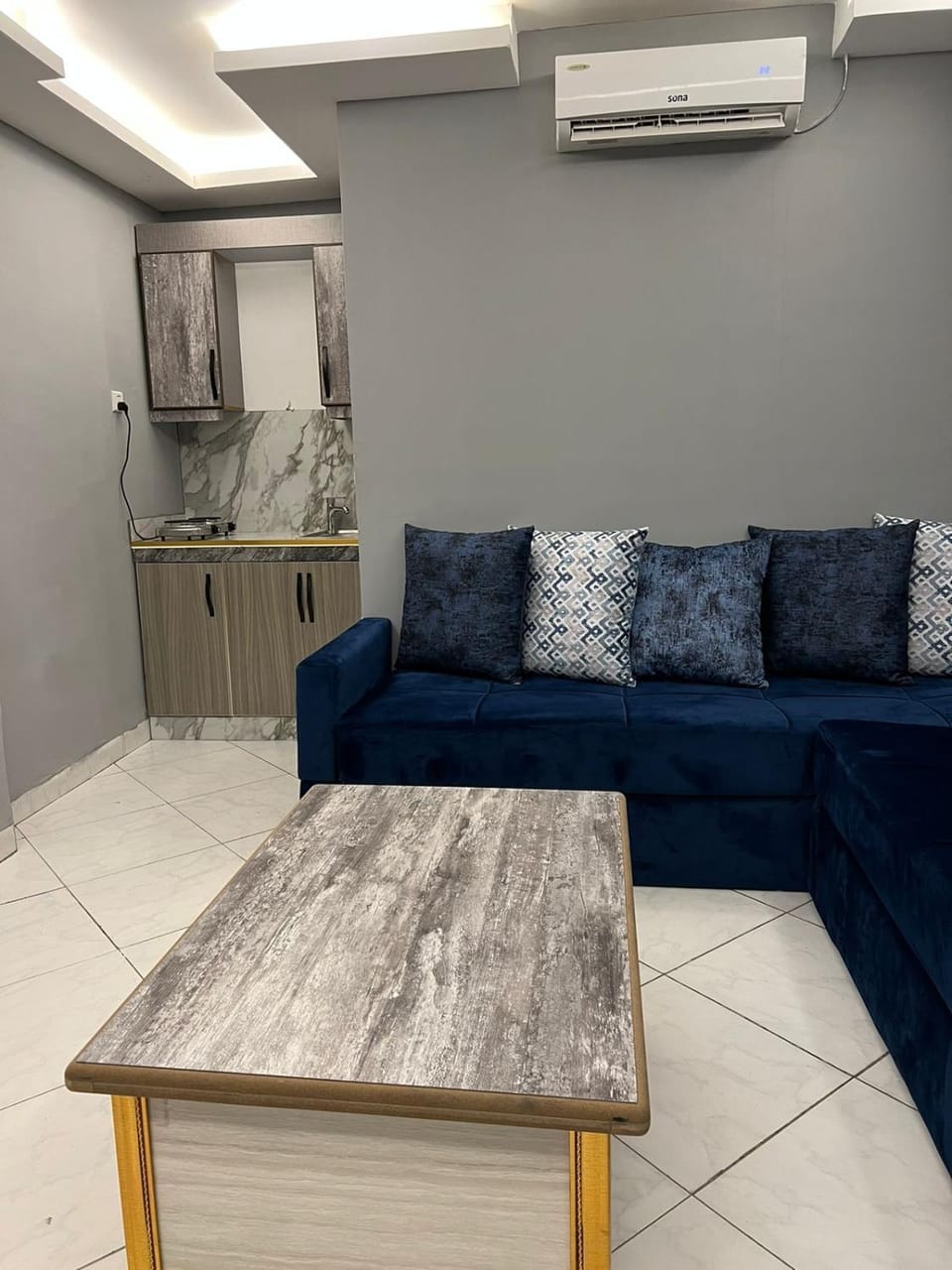 Kitchen or kitchenette, Living room, Seating area, air conditioner