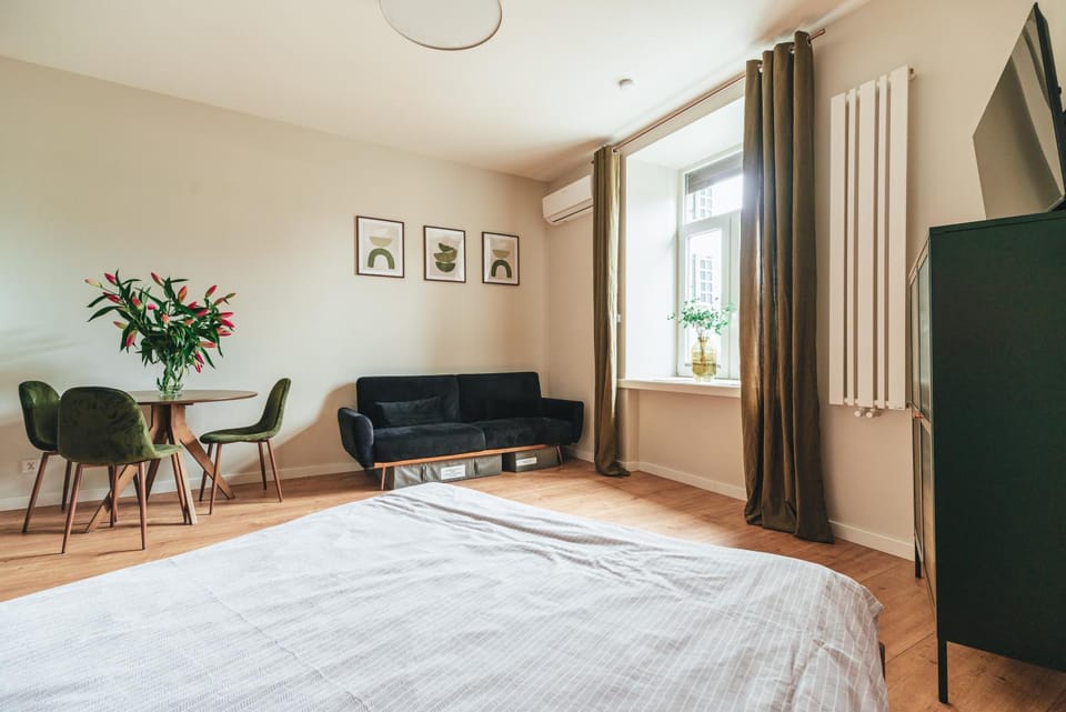 Living room, Photo of the whole room, Seating area