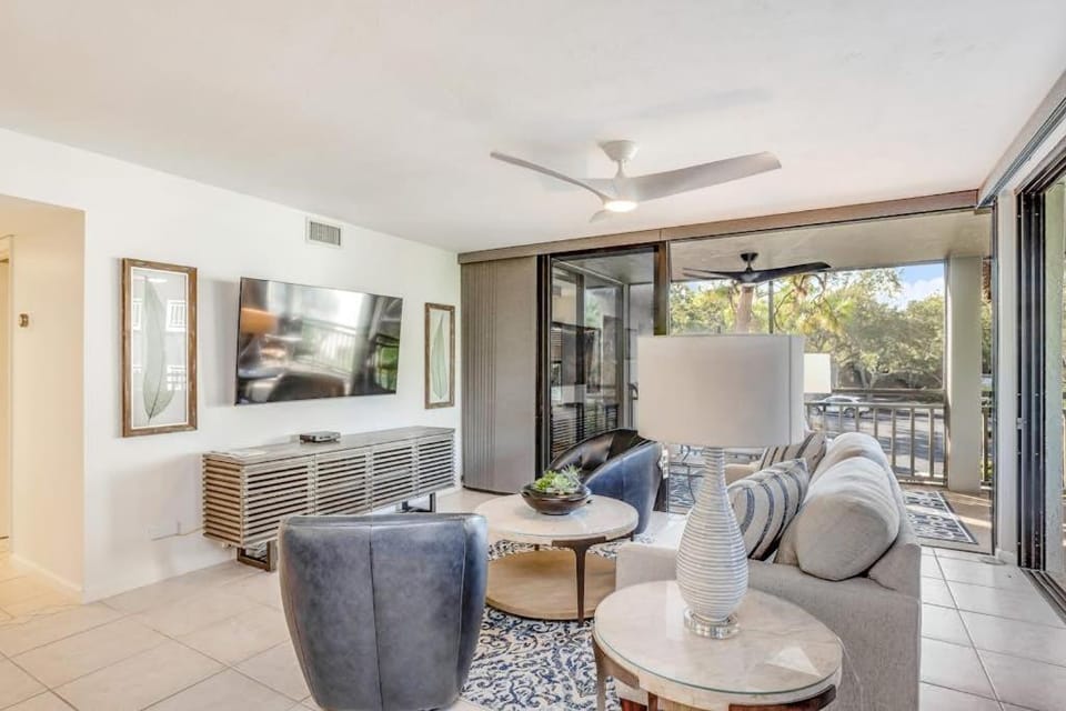 Wild Pines Retreat House in Bonita Springs