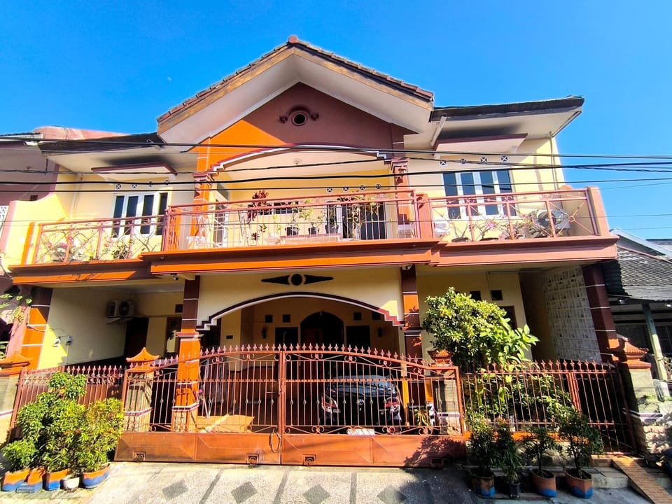 Sierra Homestay Malang Bed and Breakfast in East Java