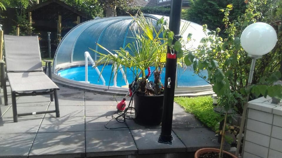 Pool view, Swimming pool