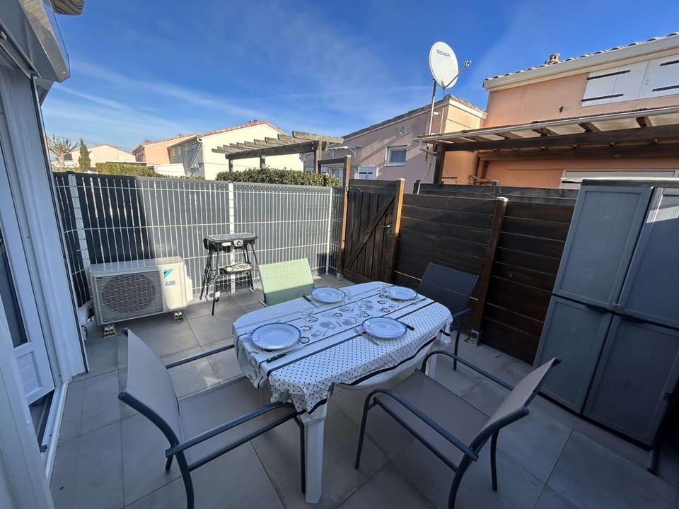 Maison rénovée avec piscine, parking privé et proche plage à Marseillan - FR-1-387-185 Apartment in Marseillan