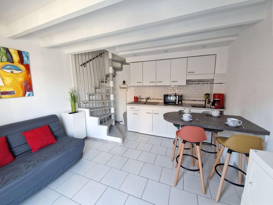 Maison rénovée avec piscine, parking privé et proche plage à Marseillan - FR-1-387-185 Apartment in Marseillan