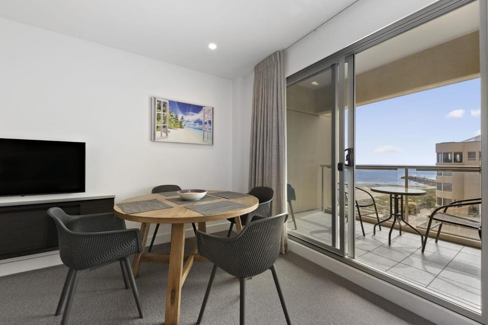 Belle Escapes - Wine Down at The Pier Apartment in Adelaide