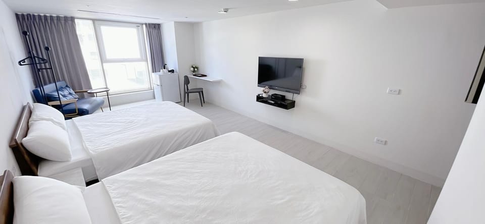 TV and multimedia, Photo of the whole room