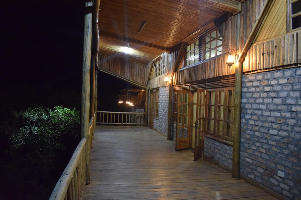 Facade/entrance, Balcony/Terrace