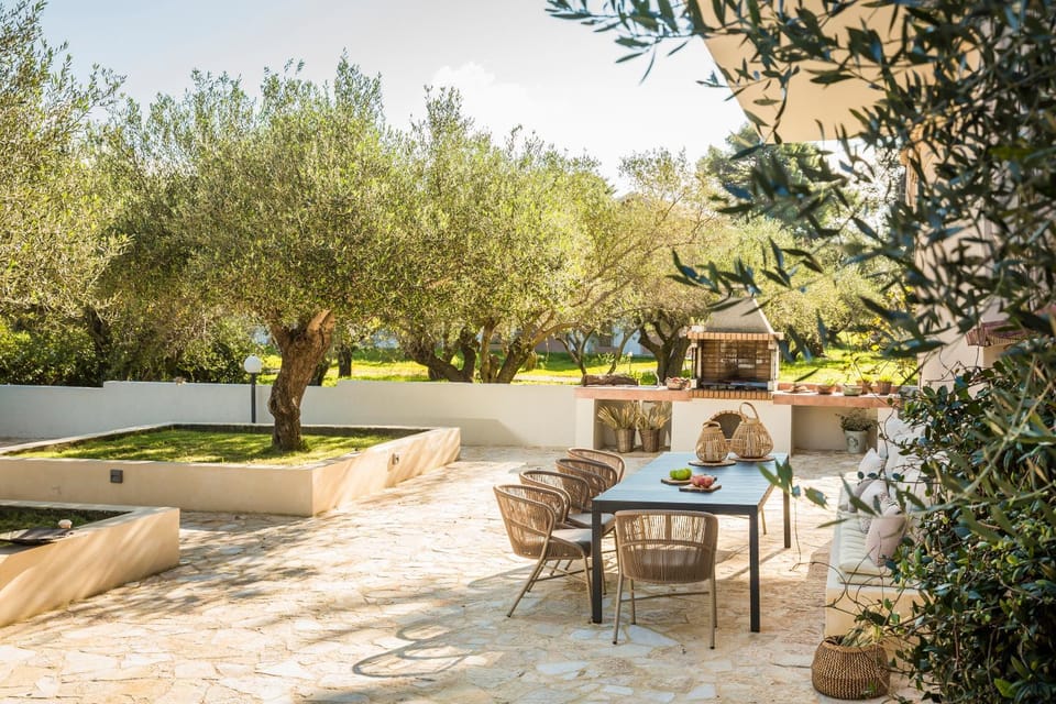 Patio, BBQ facilities, Balcony/Terrace