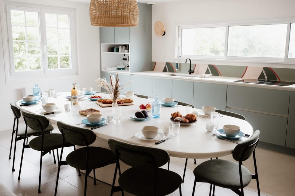 Harmony Homes Saint-Sulpice-de-Royan - Heated Pool & Beaches 15 min Away Villa in Nouvelle-Aquitaine