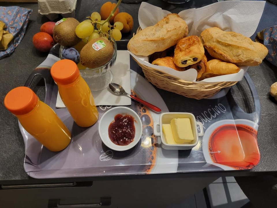 Food and drinks, Breakfast, Continental breakfast