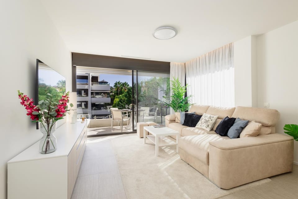 TV and multimedia, Balcony/Terrace, Living room, Seating area