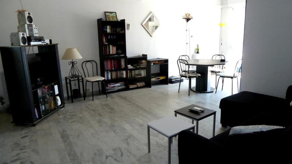 Library, Seating area