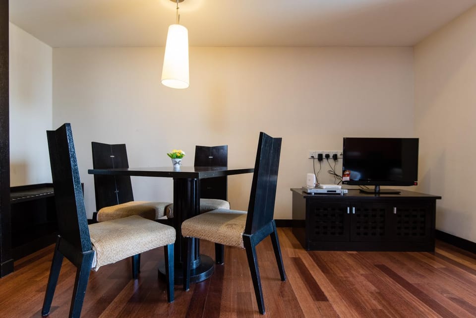Dining area, On site