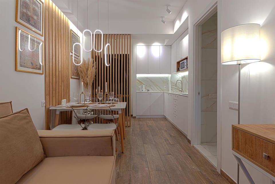 Kitchen or kitchenette, Living room, Seating area, Dining area