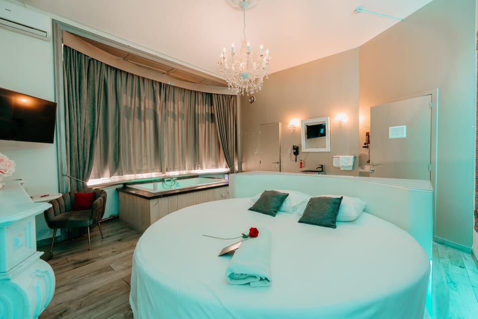 Ô Secret Love hotel in Liège