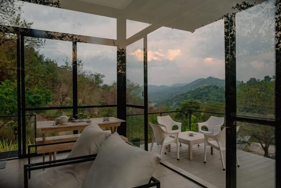 Day, Natural landscape, View (from property/room), Balcony/Terrace, Living room, Seating area, Dining area, Mountain view