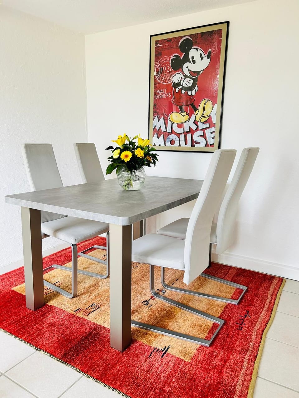 Seating area, Dining area