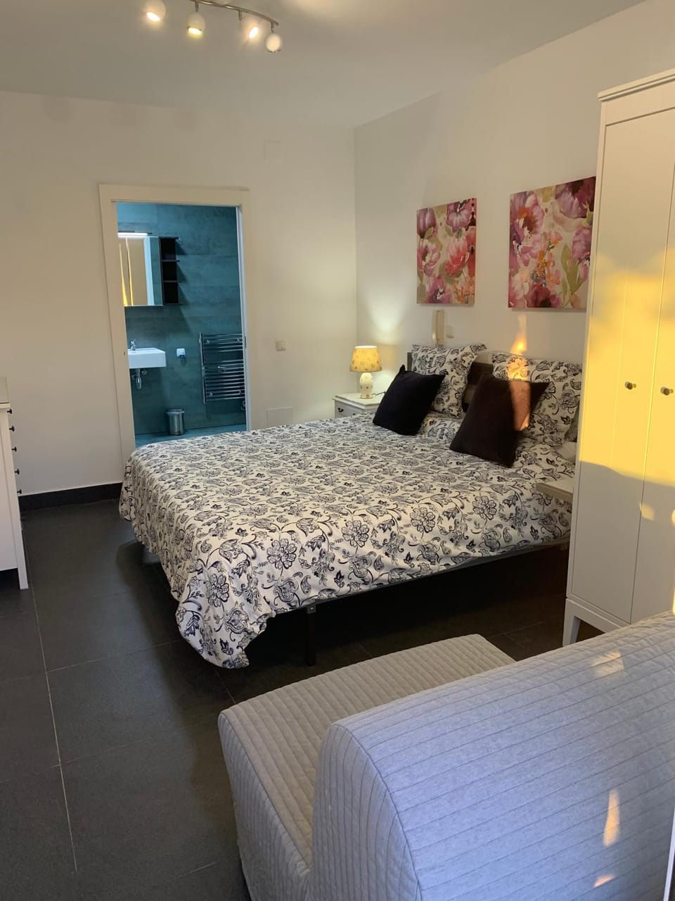 Living room, Bedroom