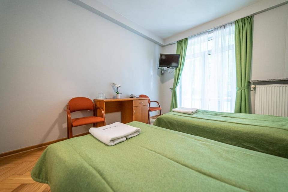 Ośrodek Taira i Leliwa Bed and Breakfast in Masovian Voivodeship