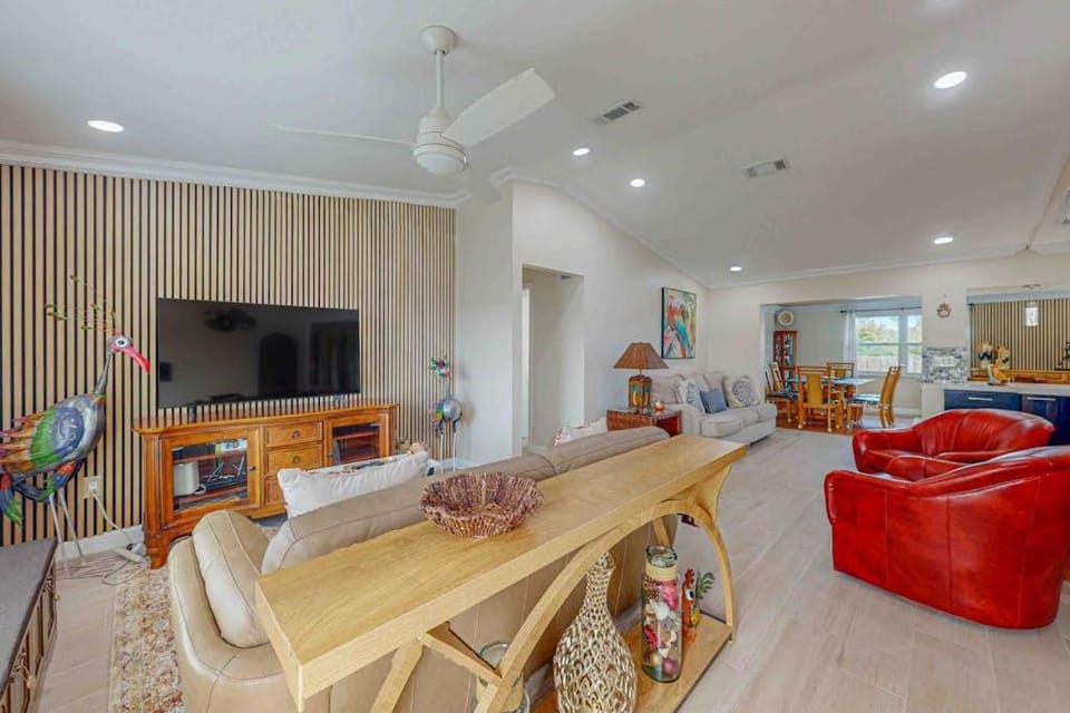 Mango House House in Naples