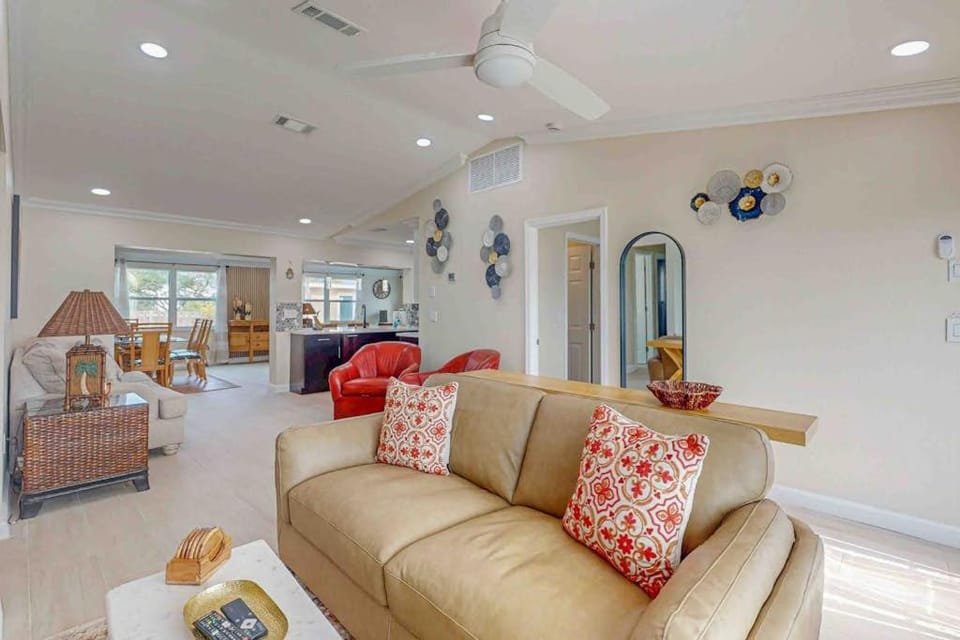 Mango House House in Naples