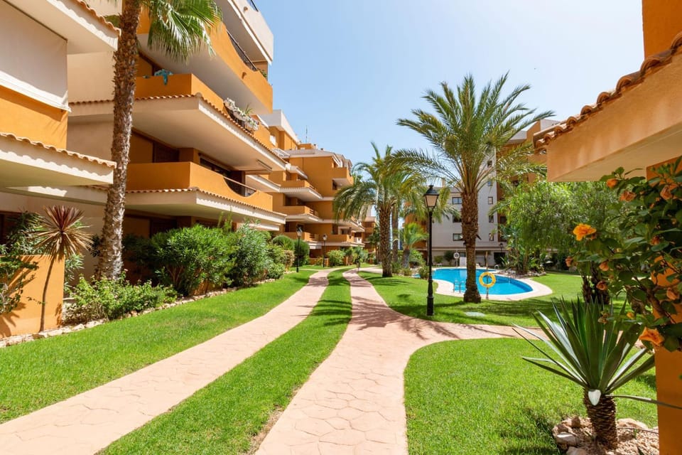 222 Lovely 3 Pools Home - Alicante Holiday Apartment in Vega Baja del Segura