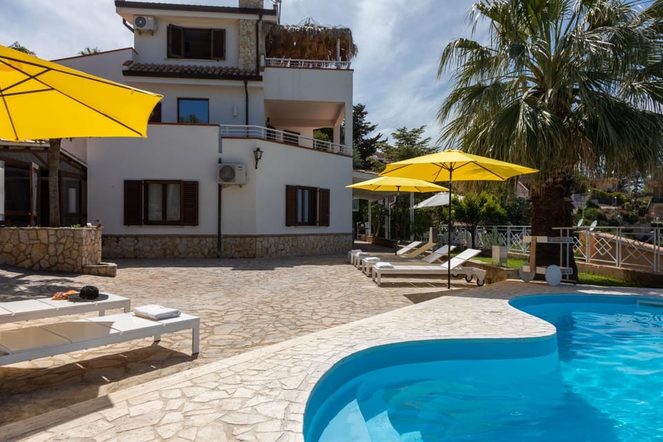 Property building, Swimming pool