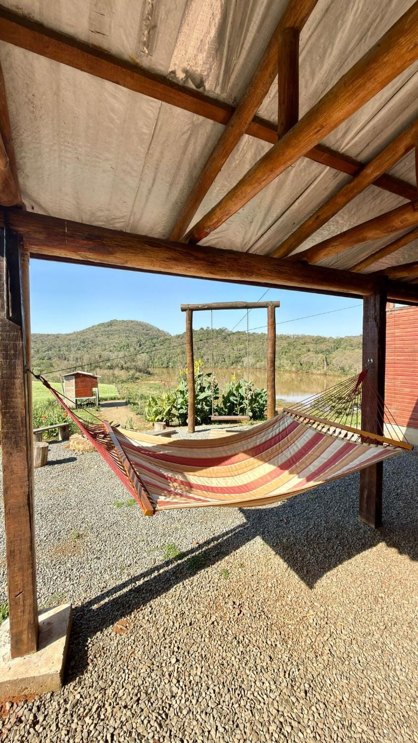 Casa rústica às margens do lago House in State of Santa Catarina