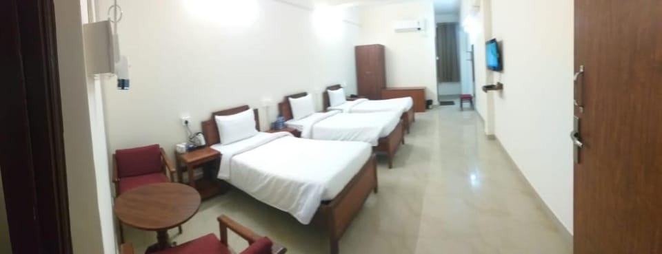 DWARKA KUNJ Hotel in Uttar Pradesh