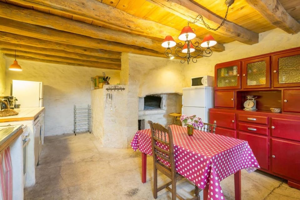 Les Alouettes House in Bourgogne-Franche-Comté