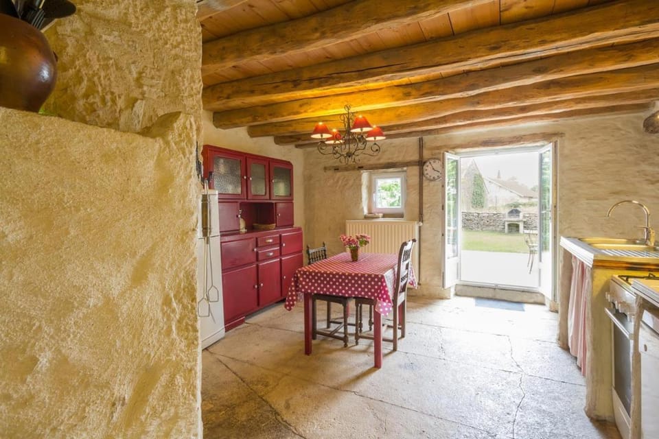 Les Alouettes House in Bourgogne-Franche-Comté