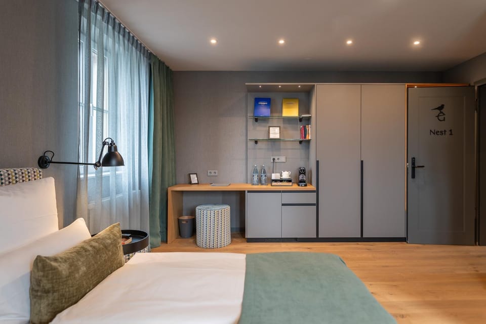 Photo of the whole room, Bedroom, minibar, wardrobe