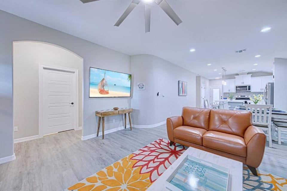 2022 Built Modern Family-Friendly Oasis House in Flour Bluff
