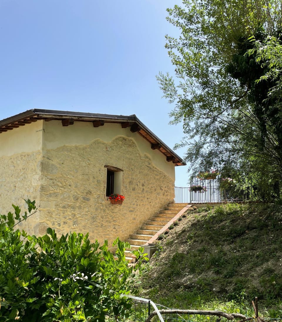 Facade/entrance, Garden, Balcony/Terrace